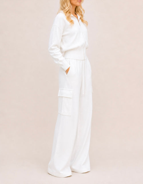 The Essential Set – White